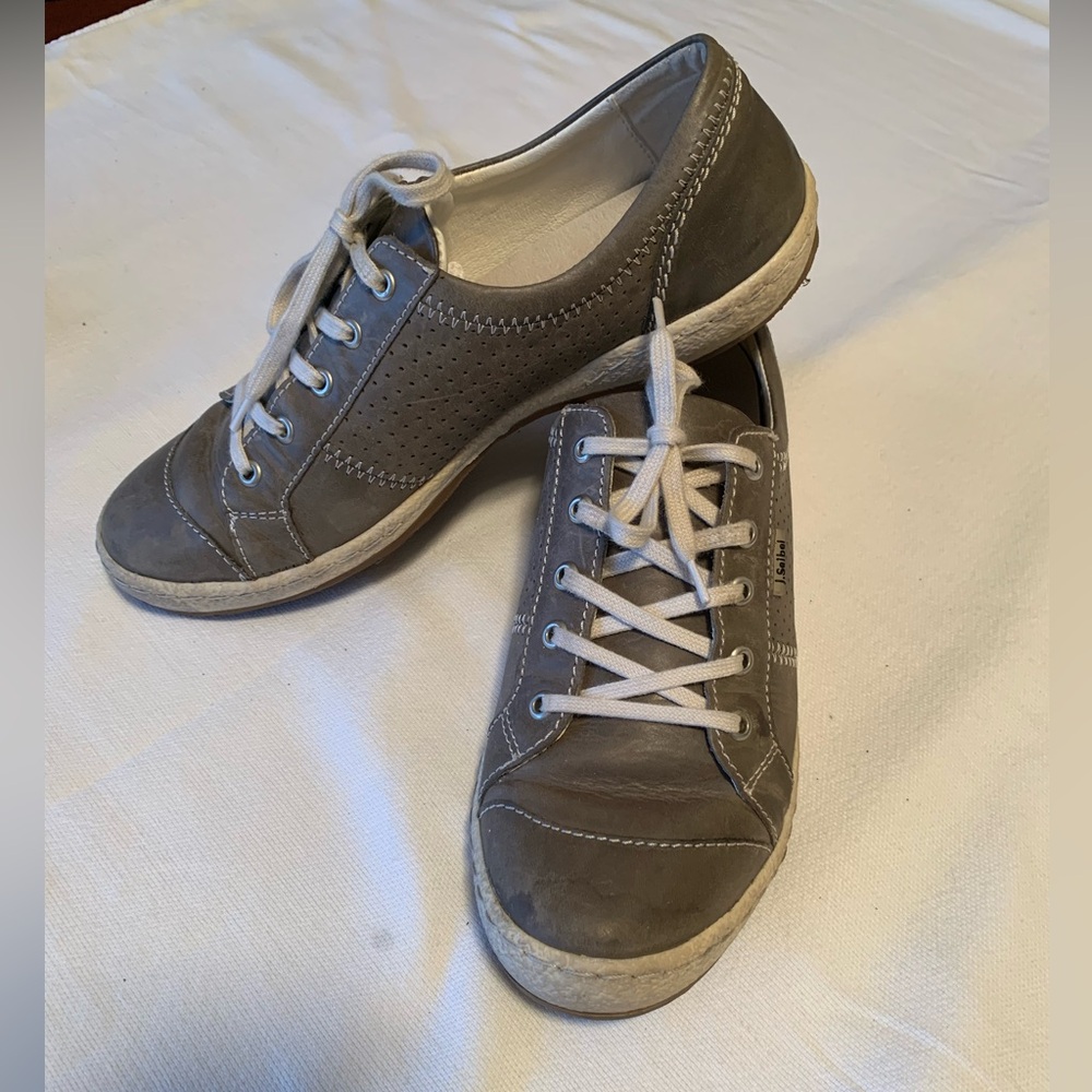 Joseph Seibel Gray Leather sneaker